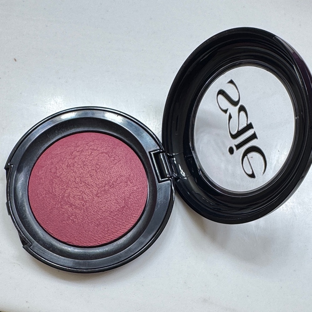 Sleek Pink Blush by Saie